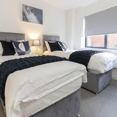 エクセターLinacre 11 - Modern 2 Bed Behind The Cathedral With Free Parking And Fast Wifiアパートメント エクステリア 写真