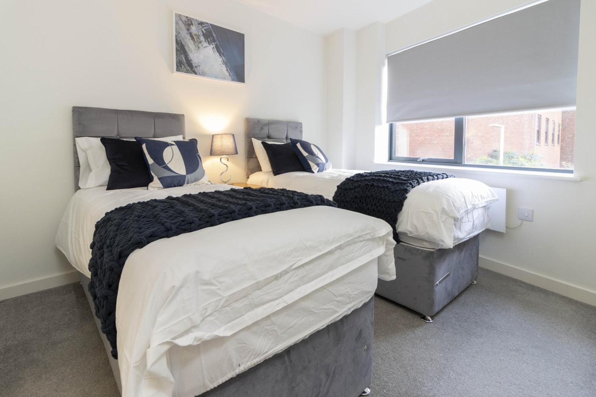 エクセターLinacre 11 - Modern 2 Bed Behind The Cathedral With Free Parking And Fast Wifiアパートメント エクステリア 写真