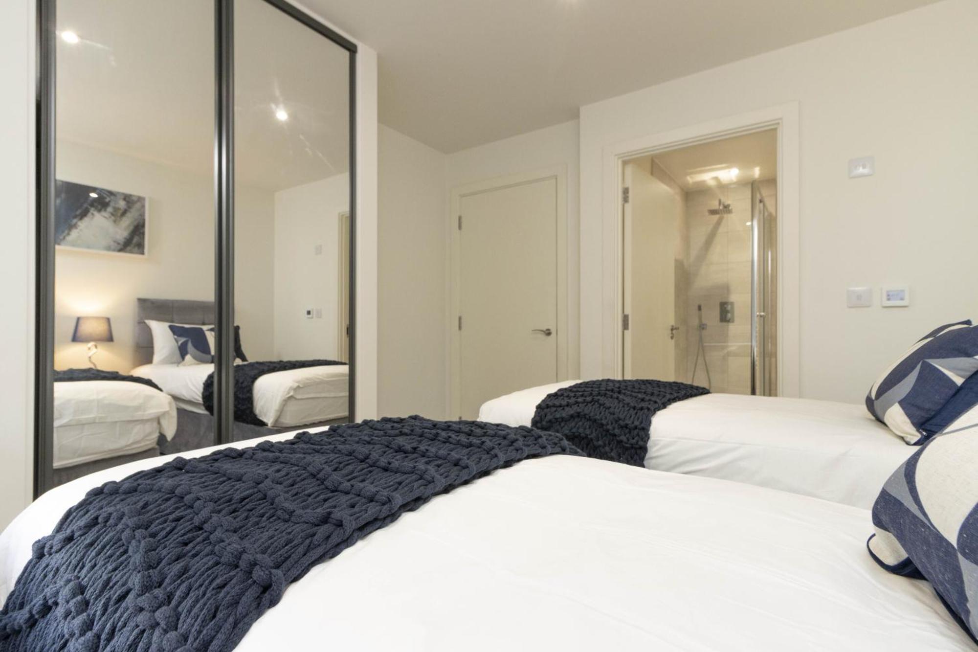 エクセターLinacre 11 - Modern 2 Bed Behind The Cathedral With Free Parking And Fast Wifiアパートメント エクステリア 写真