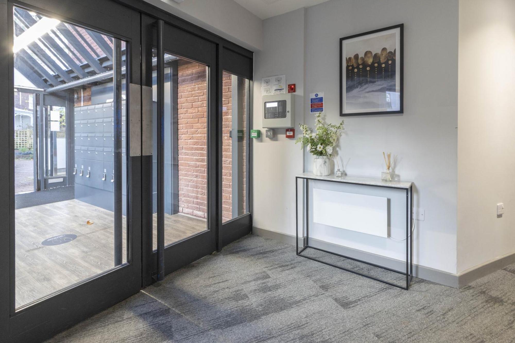エクセターLinacre 11 - Modern 2 Bed Behind The Cathedral With Free Parking And Fast Wifiアパートメント エクステリア 写真