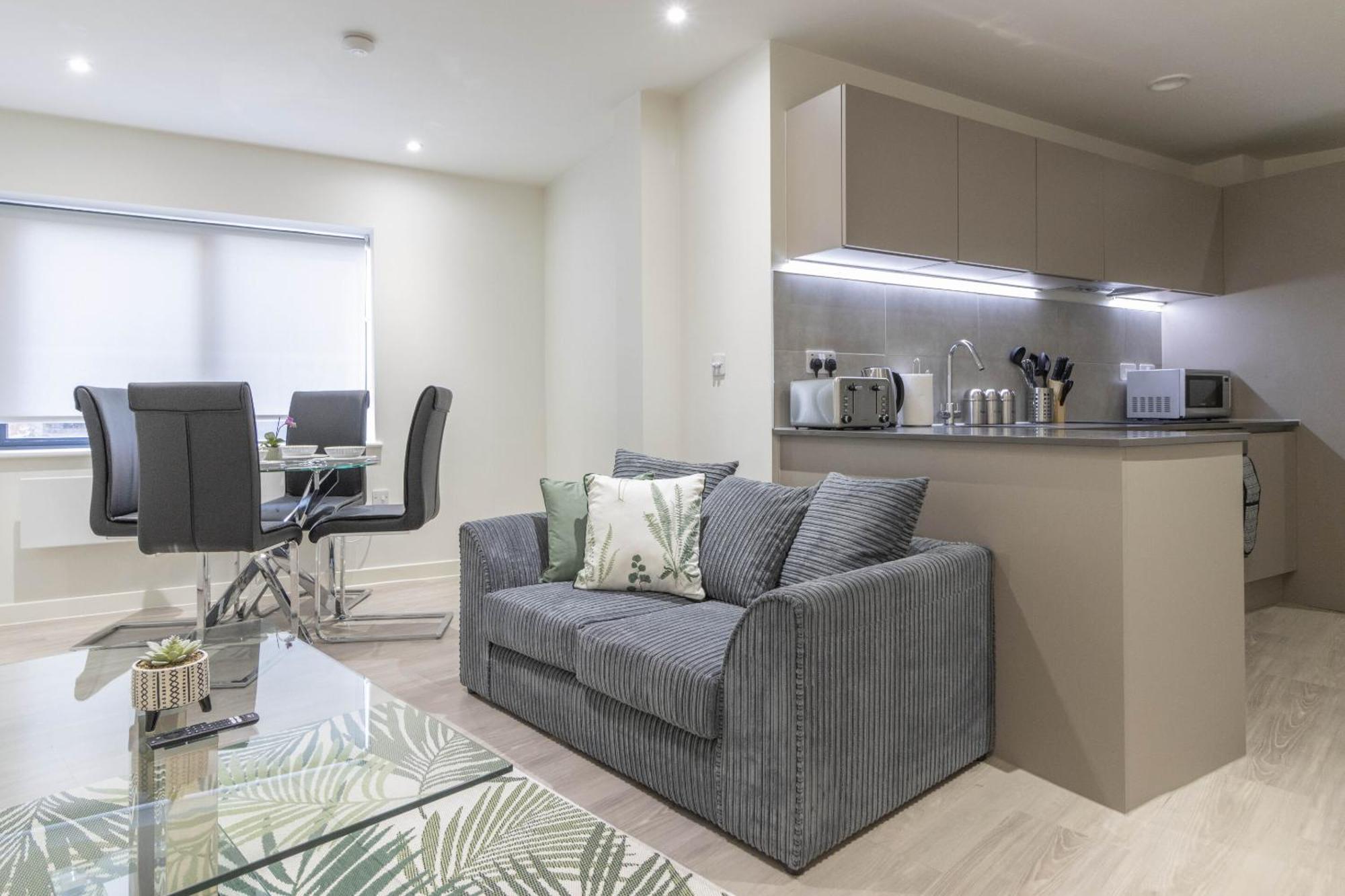エクセターLinacre 11 - Modern 2 Bed Behind The Cathedral With Free Parking And Fast Wifiアパートメント エクステリア 写真
