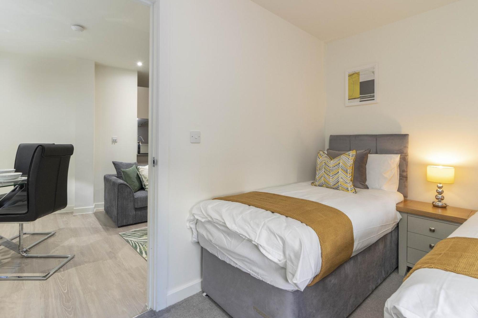 エクセターLinacre 11 - Modern 2 Bed Behind The Cathedral With Free Parking And Fast Wifiアパートメント エクステリア 写真